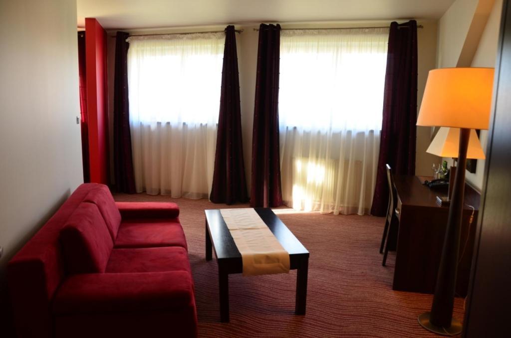 Hotel Azalia & Spa ニエポウォミツェ 部屋 写真
